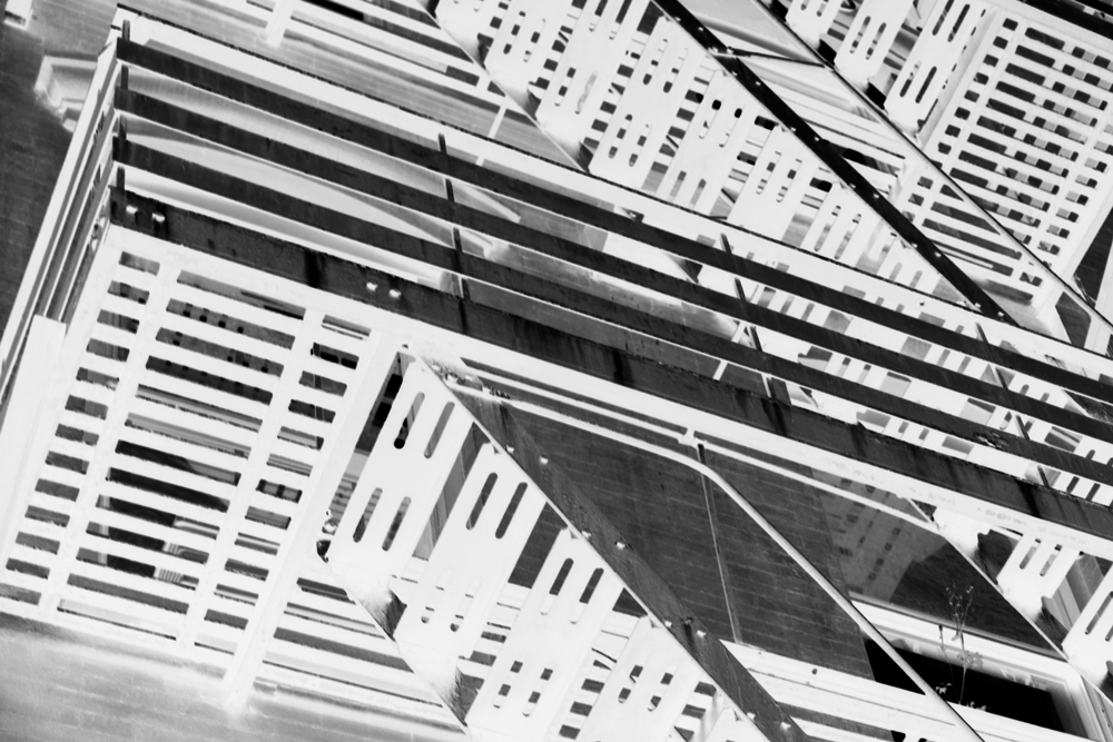 AL04422BW